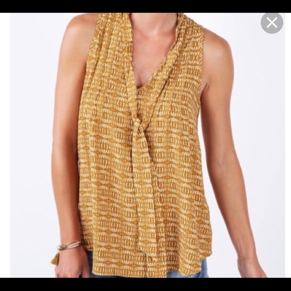 Willow & Clay tie neck sleeve blouse